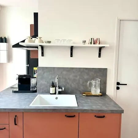 T2 Typique Et Decore Avec Gout - Quartier Vauban *