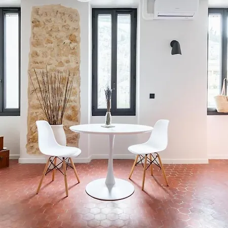 Apartment T2 Typique Et Decore Avec Gout - Quartier Vauban Marseille